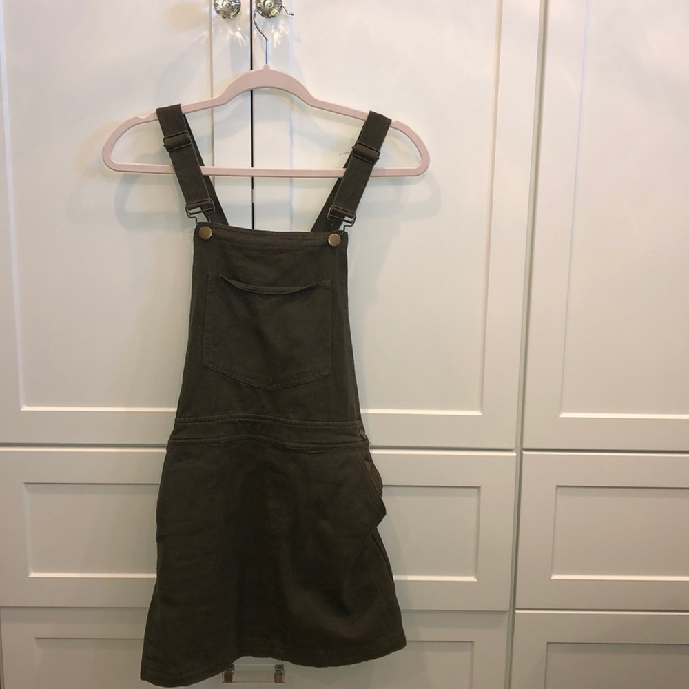 Overall dress